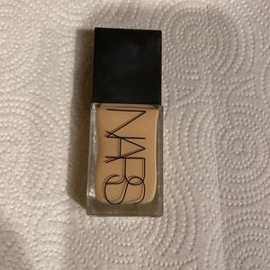 Nars Light Reflecting Foundation Mont Blanc